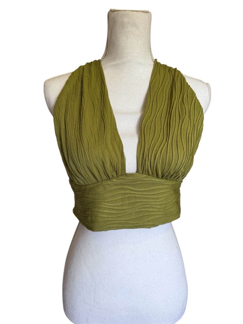 Cider Women’s Chartreuse Green Textured Plunge Cross-back Halter Top - Large